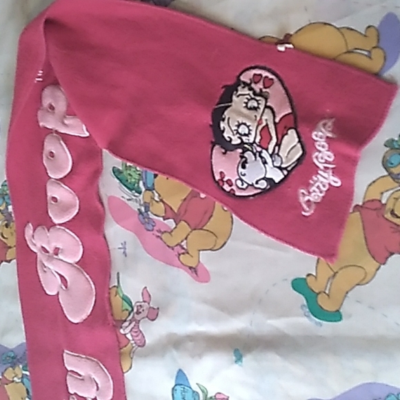 BETTY BOOP ADORABLE SMALL PINK RED HEART VINTAGE SCARF - Picture 2 of 3